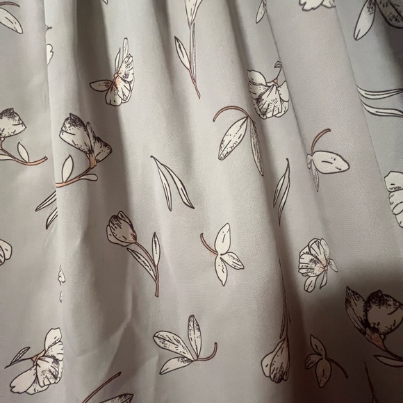 LC Lauren Conrad Gray Ruched Cap Sleeve Blouse - Picture 4 of 5